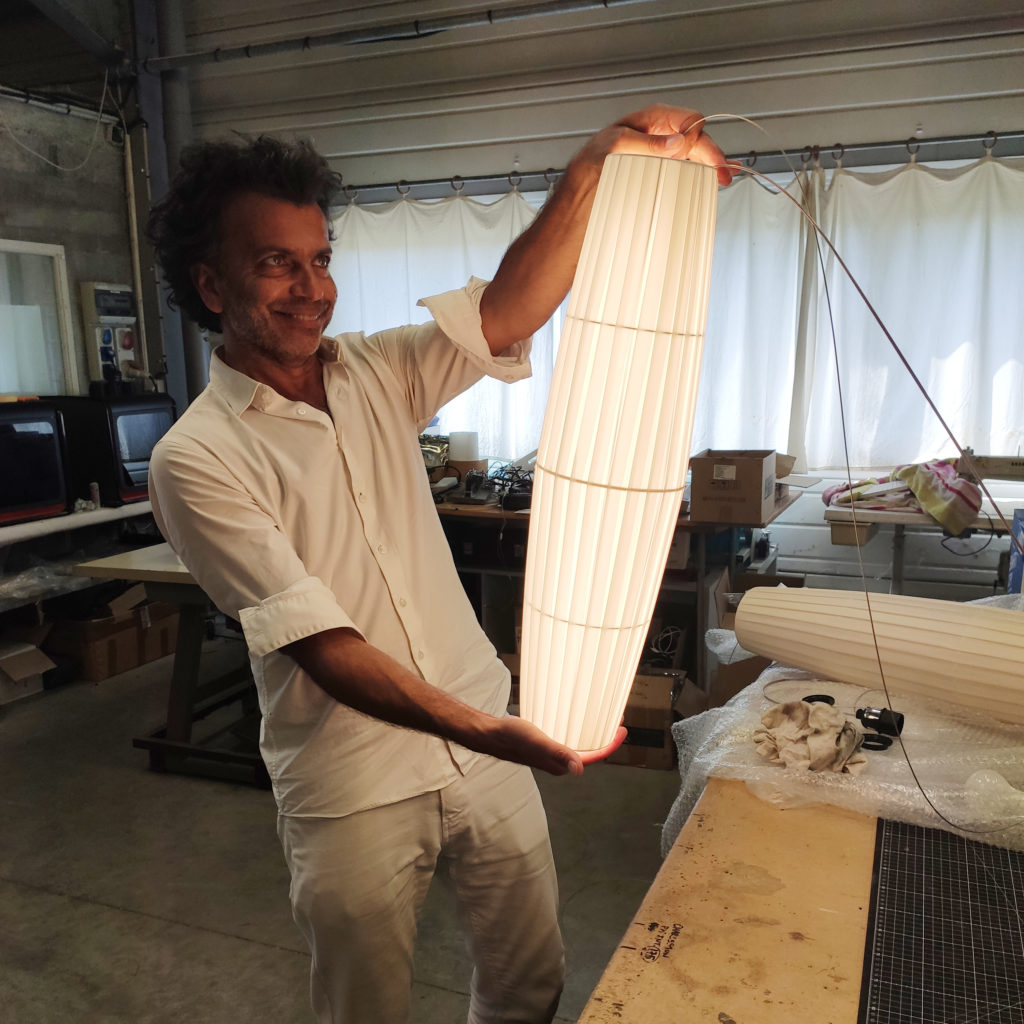 Fabrice BERRUX teste le rendu d'un nouvel équipement LED